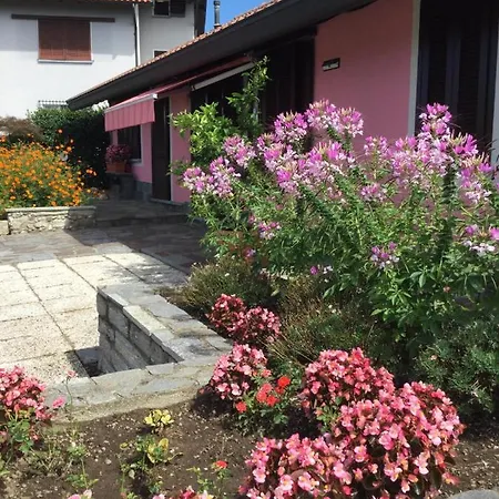 Herbal - Country House With Garden Hébergement de vacances Gattico
